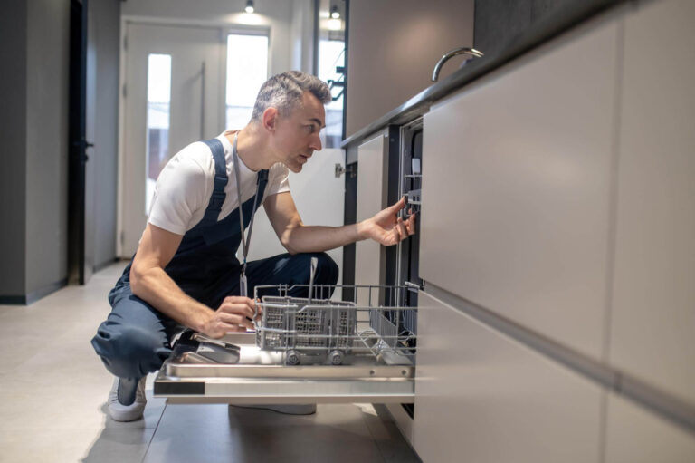 How to Effectively Unclog a Dishwasher that Isn’t Draining